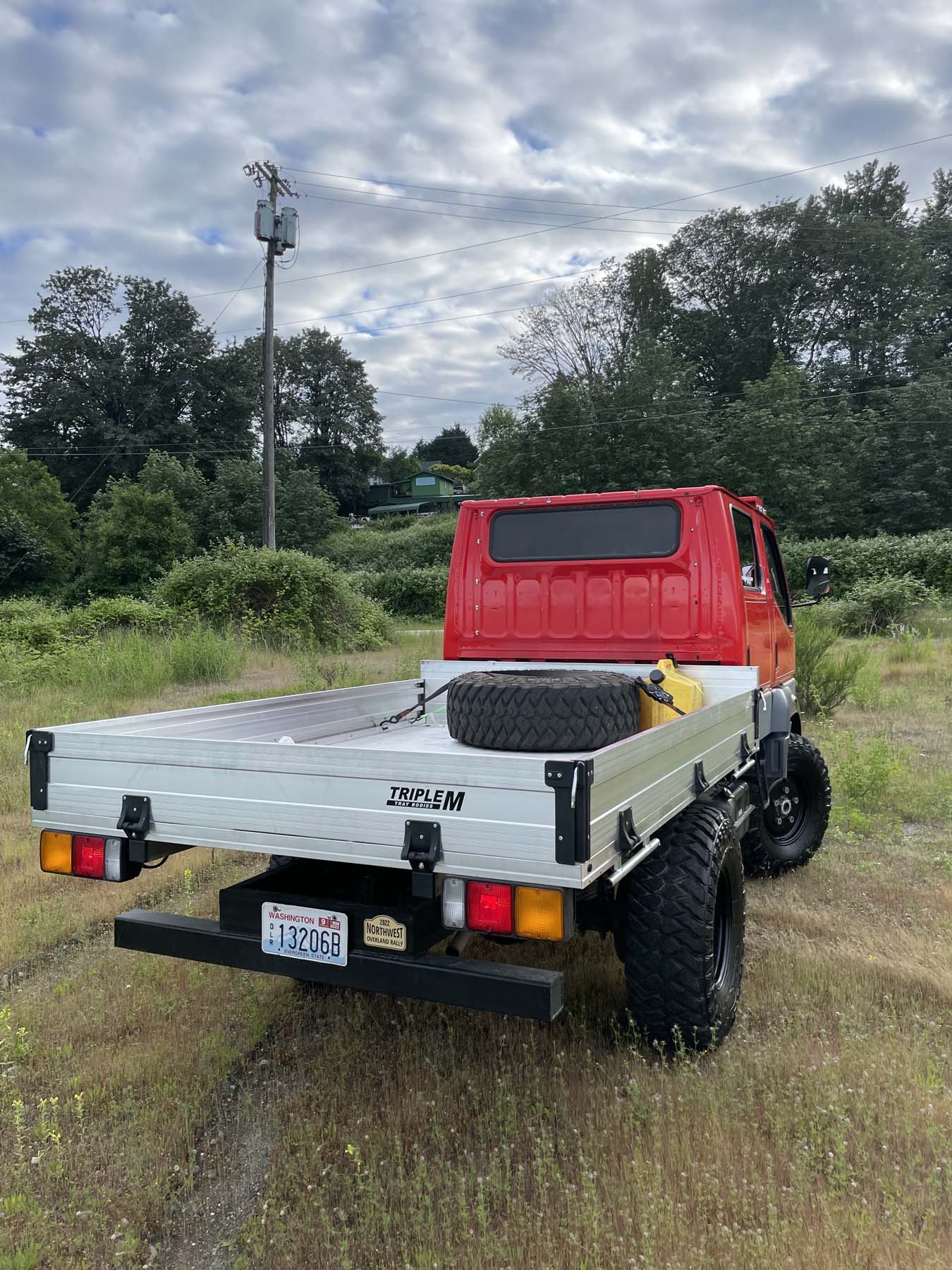 Sold: 1995 Mitsubishi Canter Doka 4x4