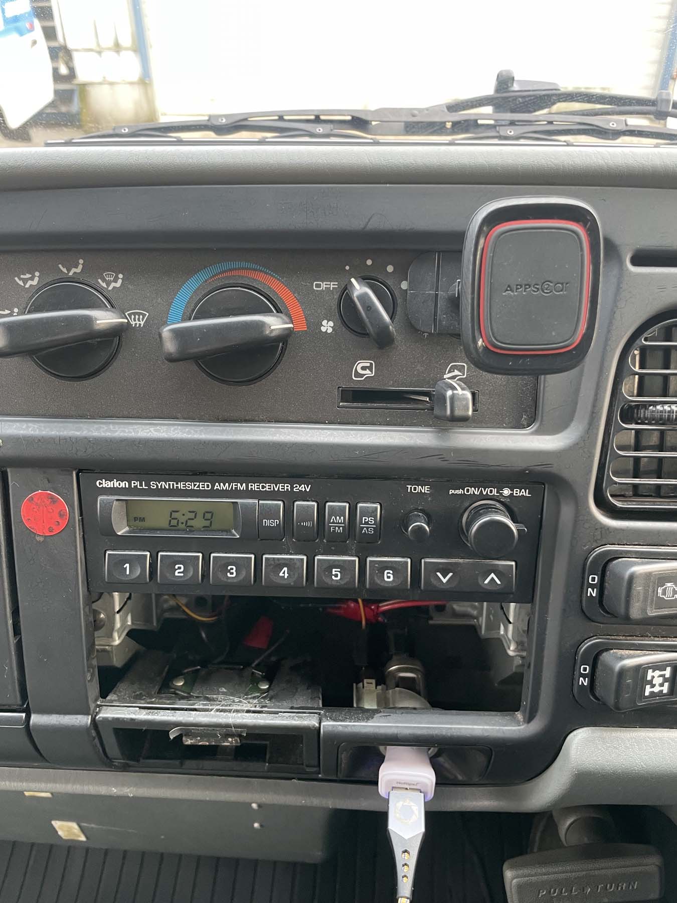 Sold: 1995 Mitsubishi Canter Doka 4x4