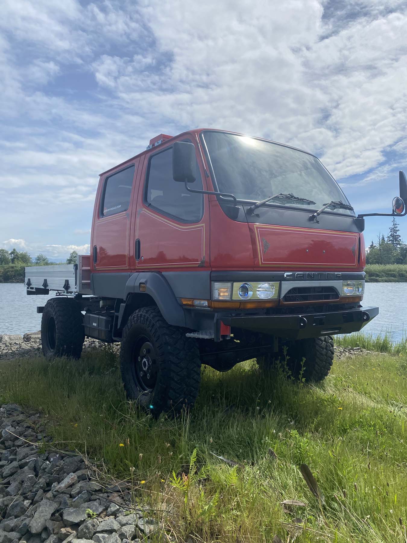 Sold: 1995 Mitsubishi Canter Doka 4x4