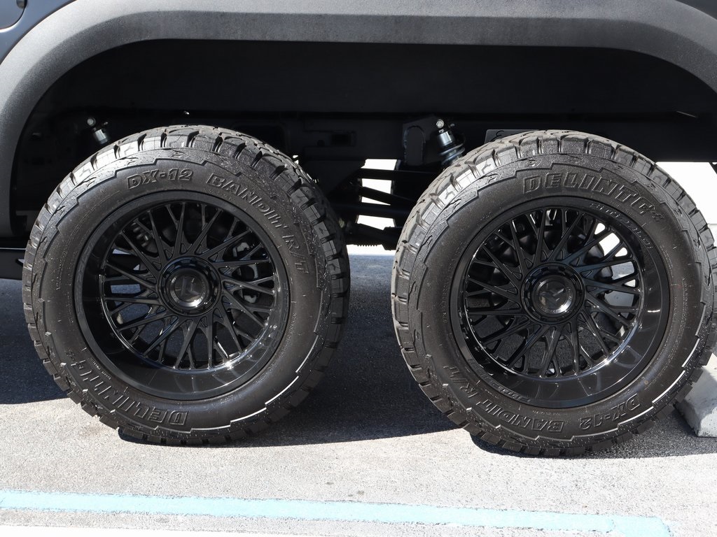 2022 Ford F-150 Raptor 6×6 Conversion