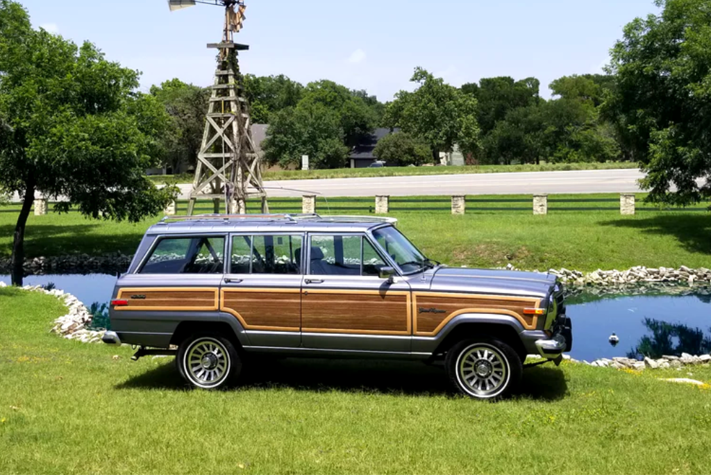 1989 Jeep Grand Wagoneer-1