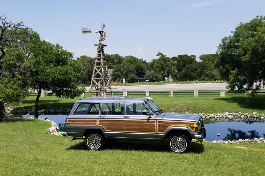 1989 Jeep Grand Wagoneer