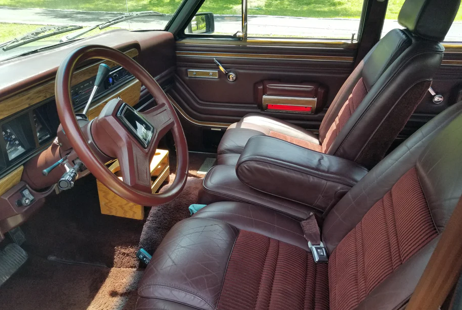 1989 Jeep Grand Wagoneer