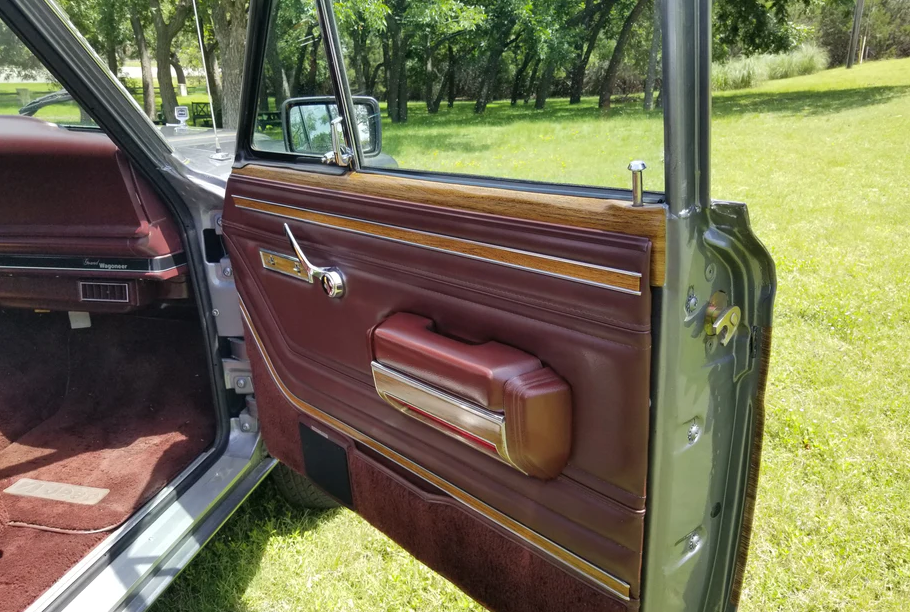 1989 Jeep Grand Wagoneer