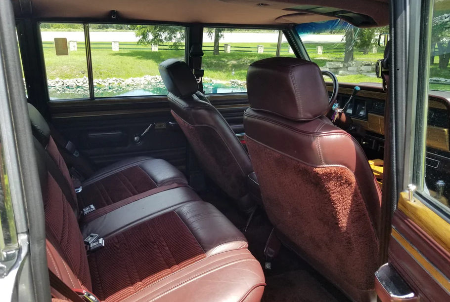 1989 Jeep Grand Wagoneer