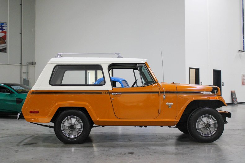  Willys Jeepster