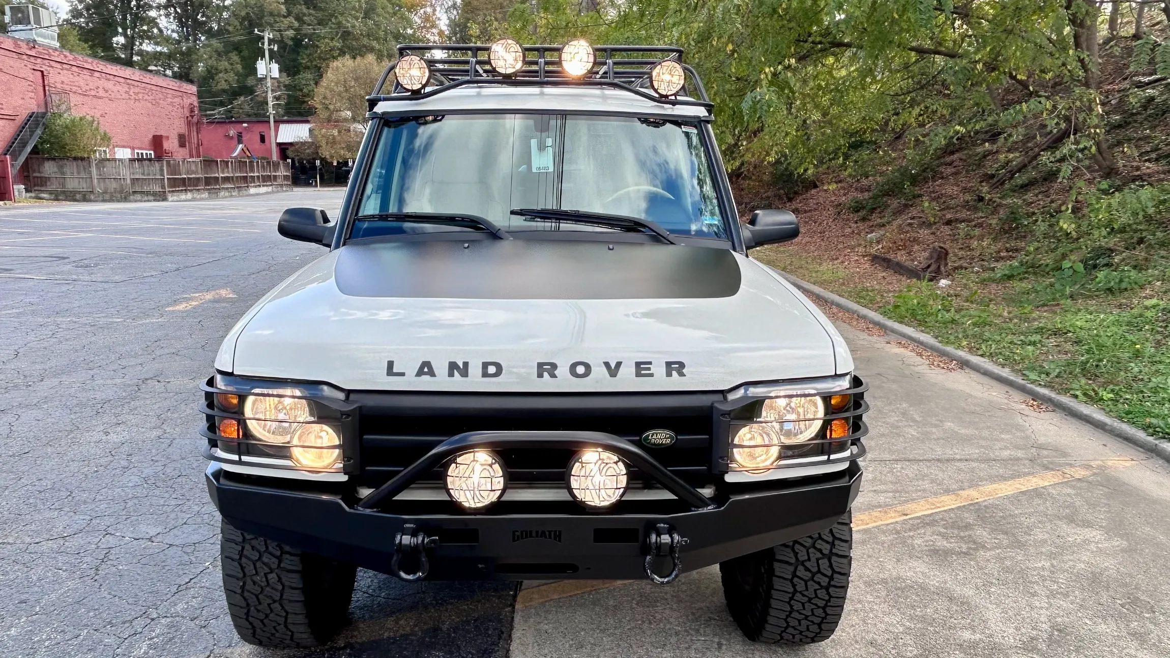 Sold: Modified 2003 Land Rover Discovery SE