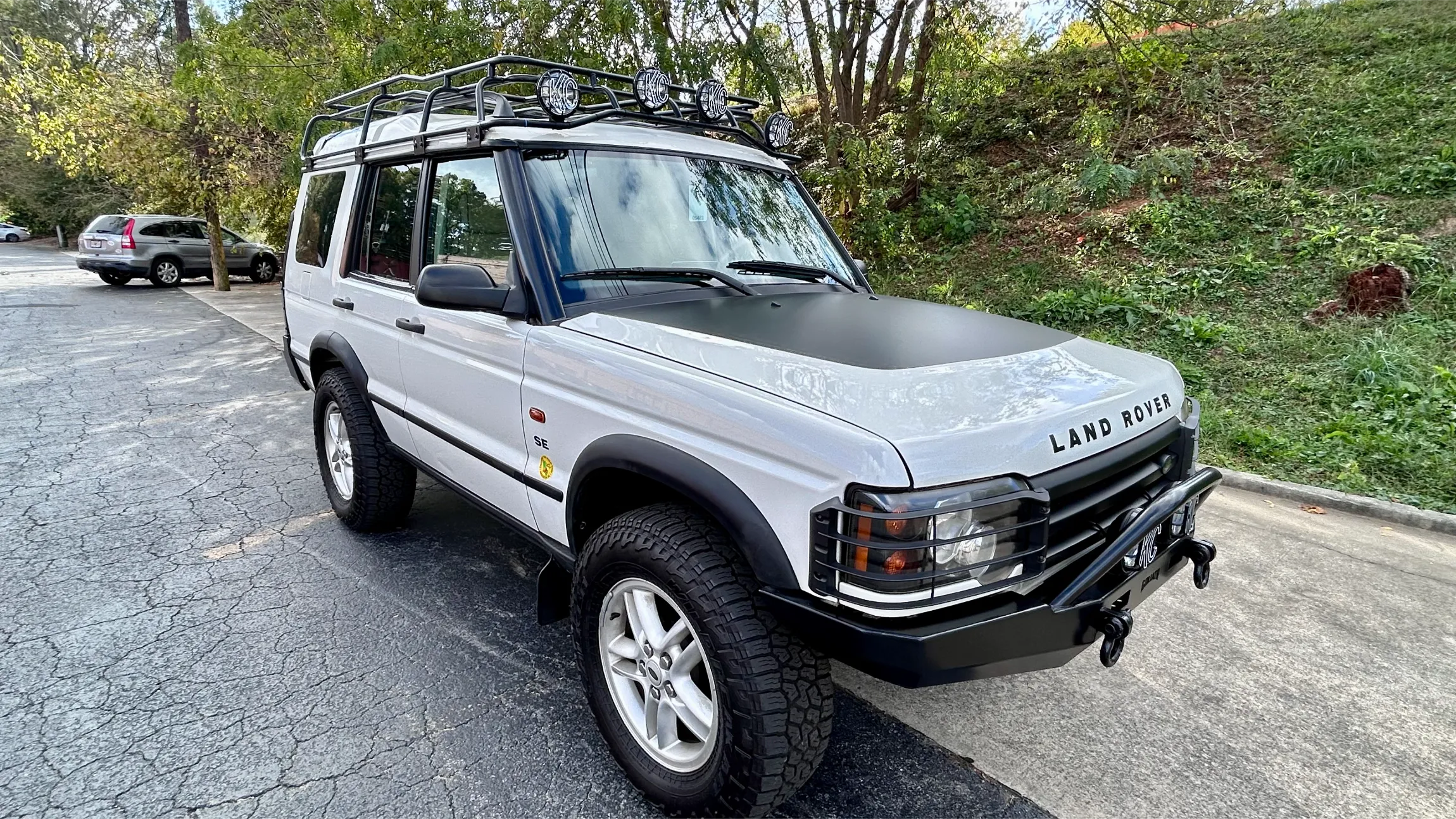 Sold: Modified 2003 Land Rover Discovery SE