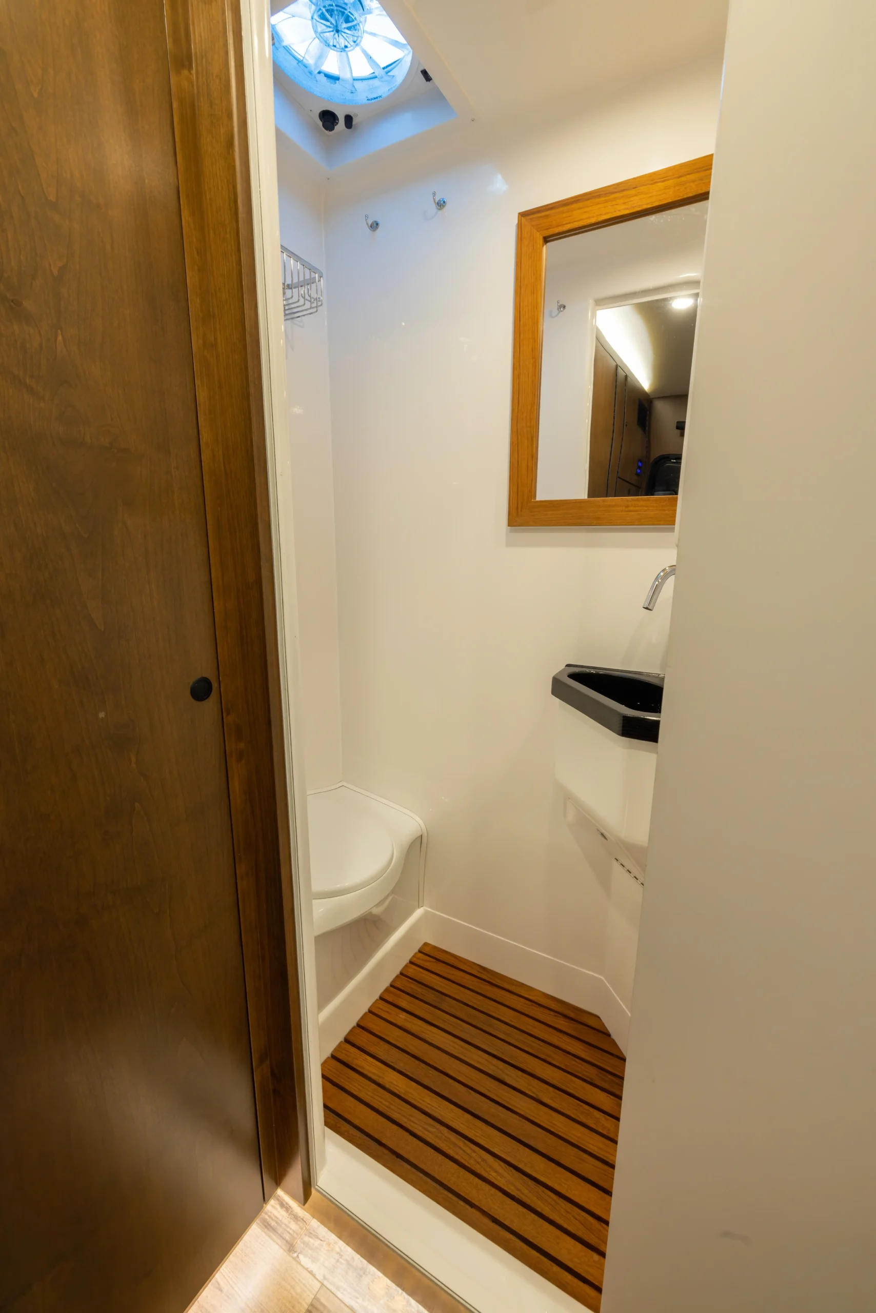 2022 EarthRoamer XV-LTi 062