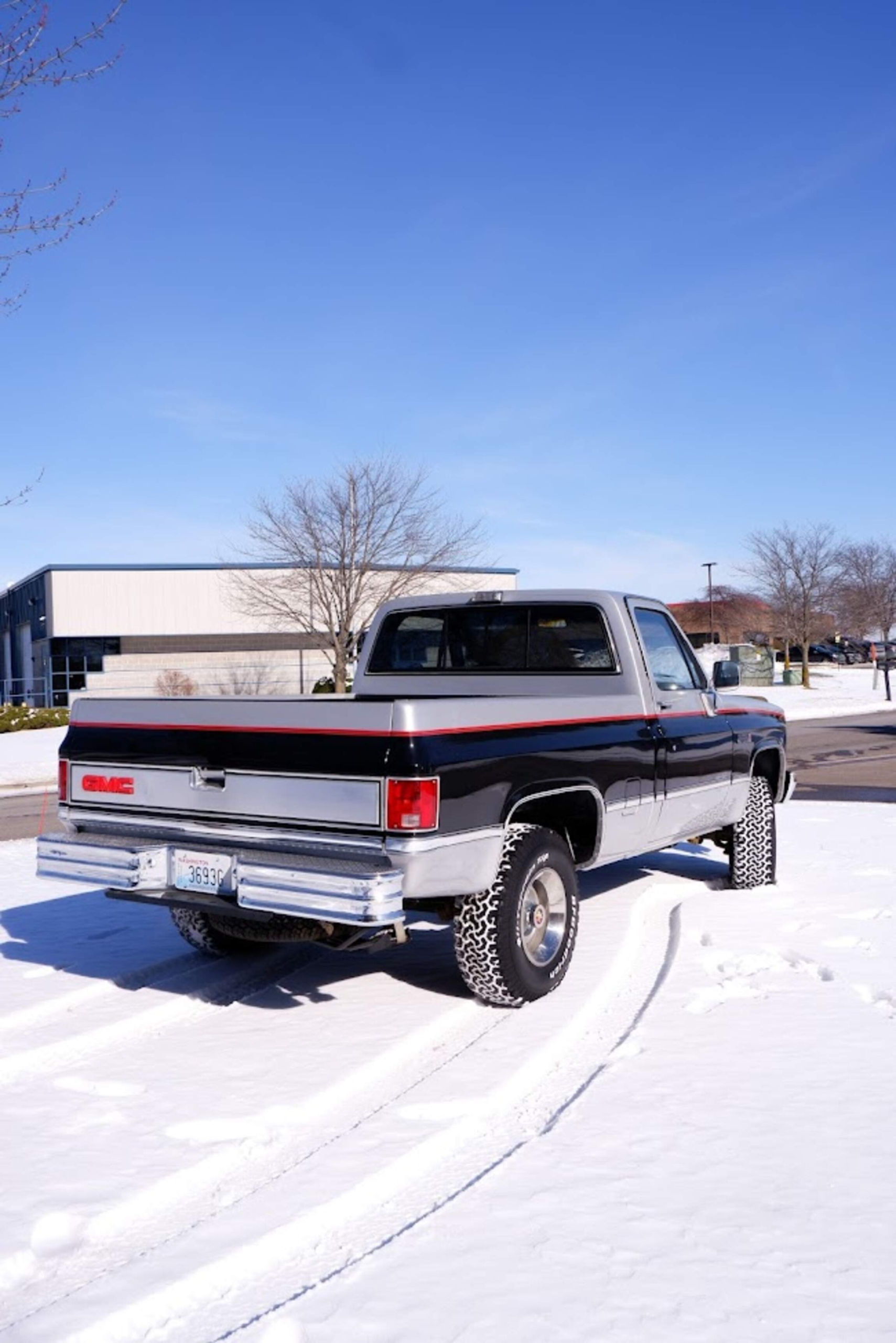 Sold: 1984 GMC K1500 Sierra Classic 4×4