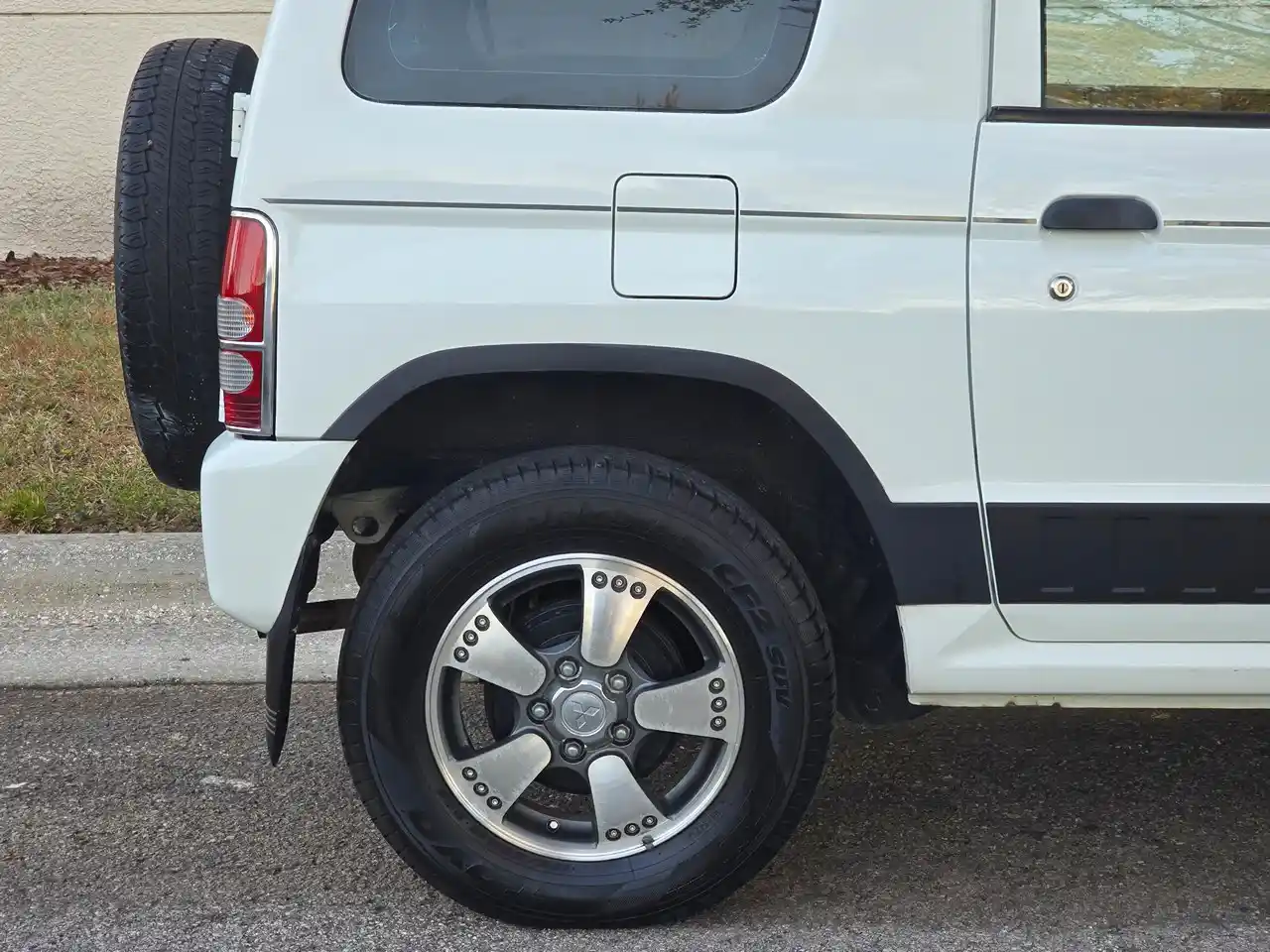 1998 Mitsubishi Pajero Mini Duke 4x4