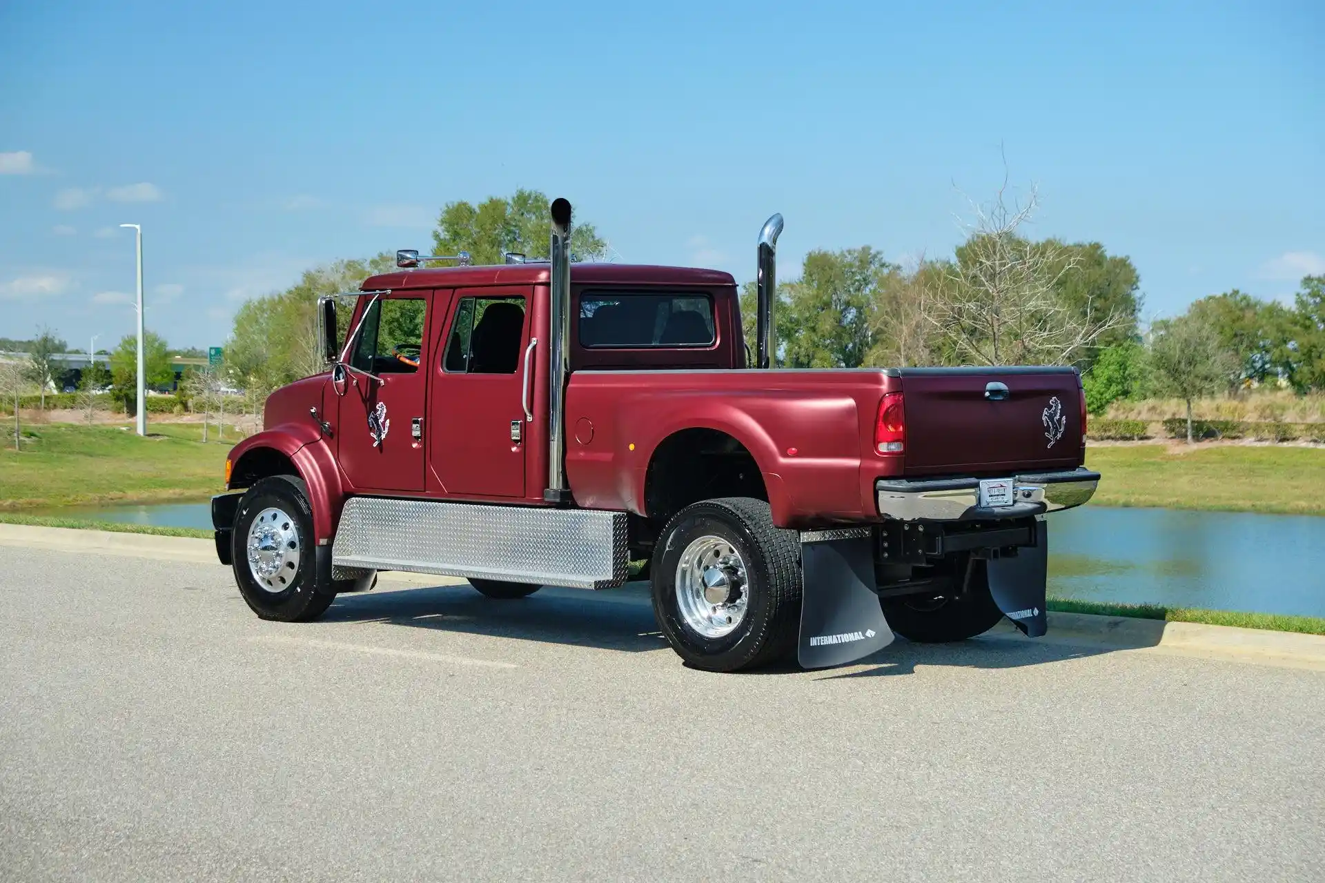 1993 International 4700 Custom - 3