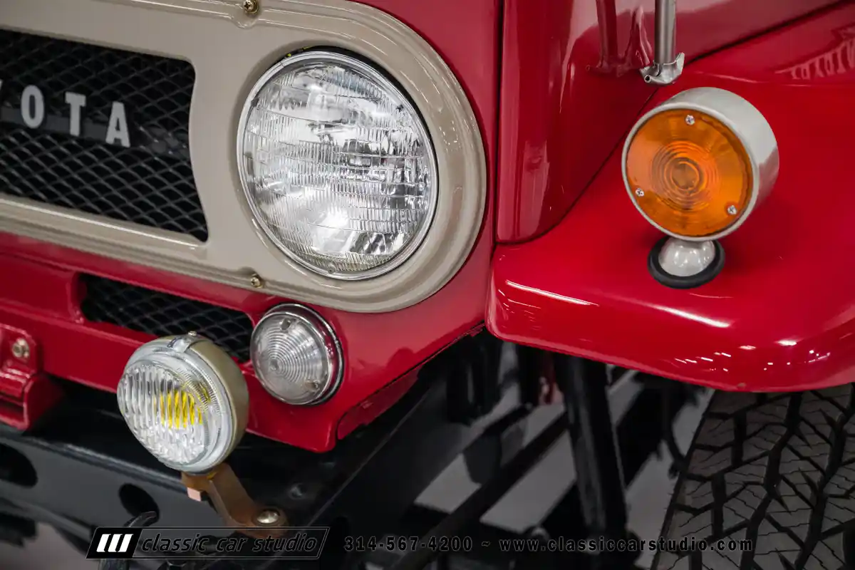 1968 Toyota Land Cruiser FJ40L - 2