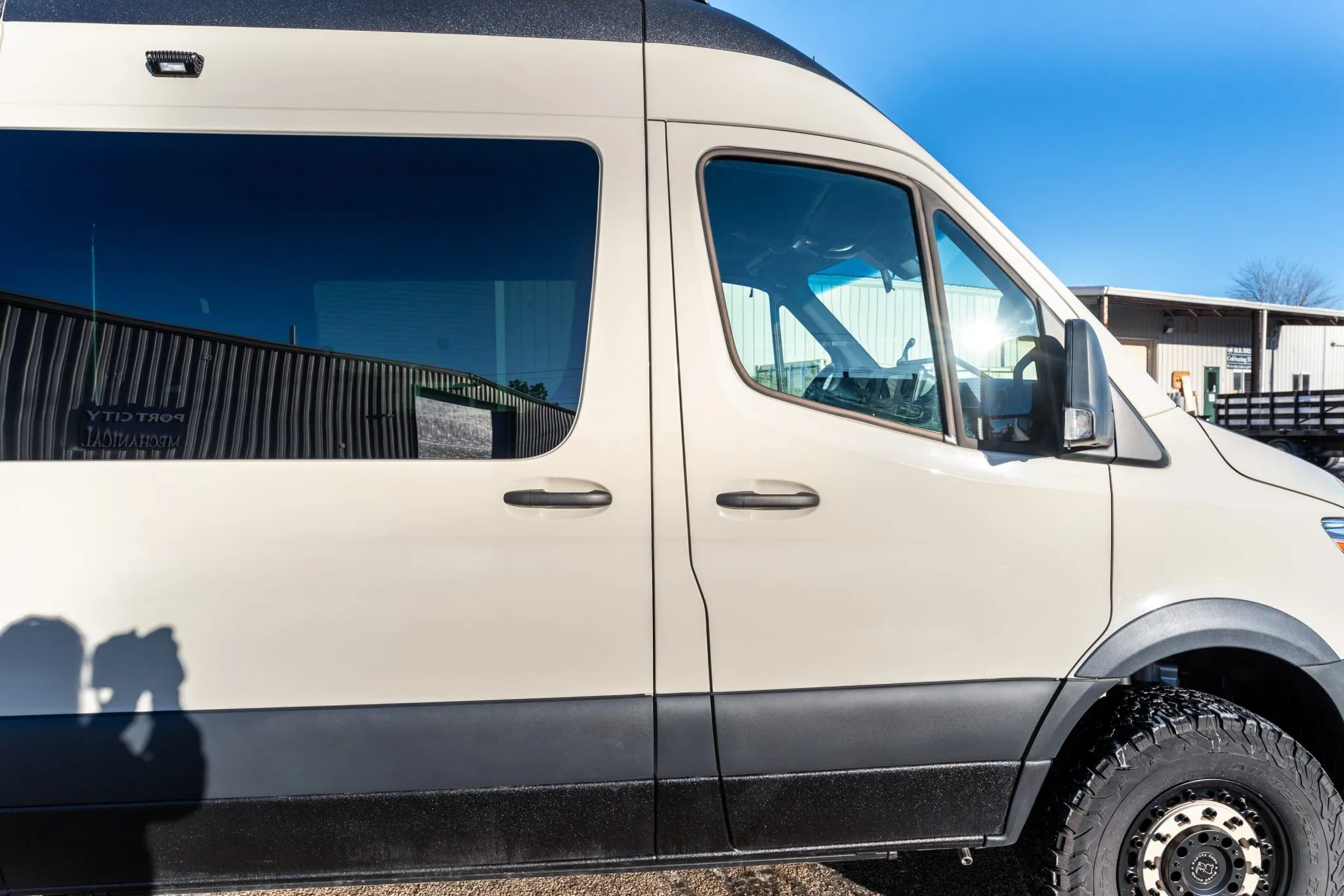 Sold: 2021 Mercedes-Benz Sprinter 2500 4×4