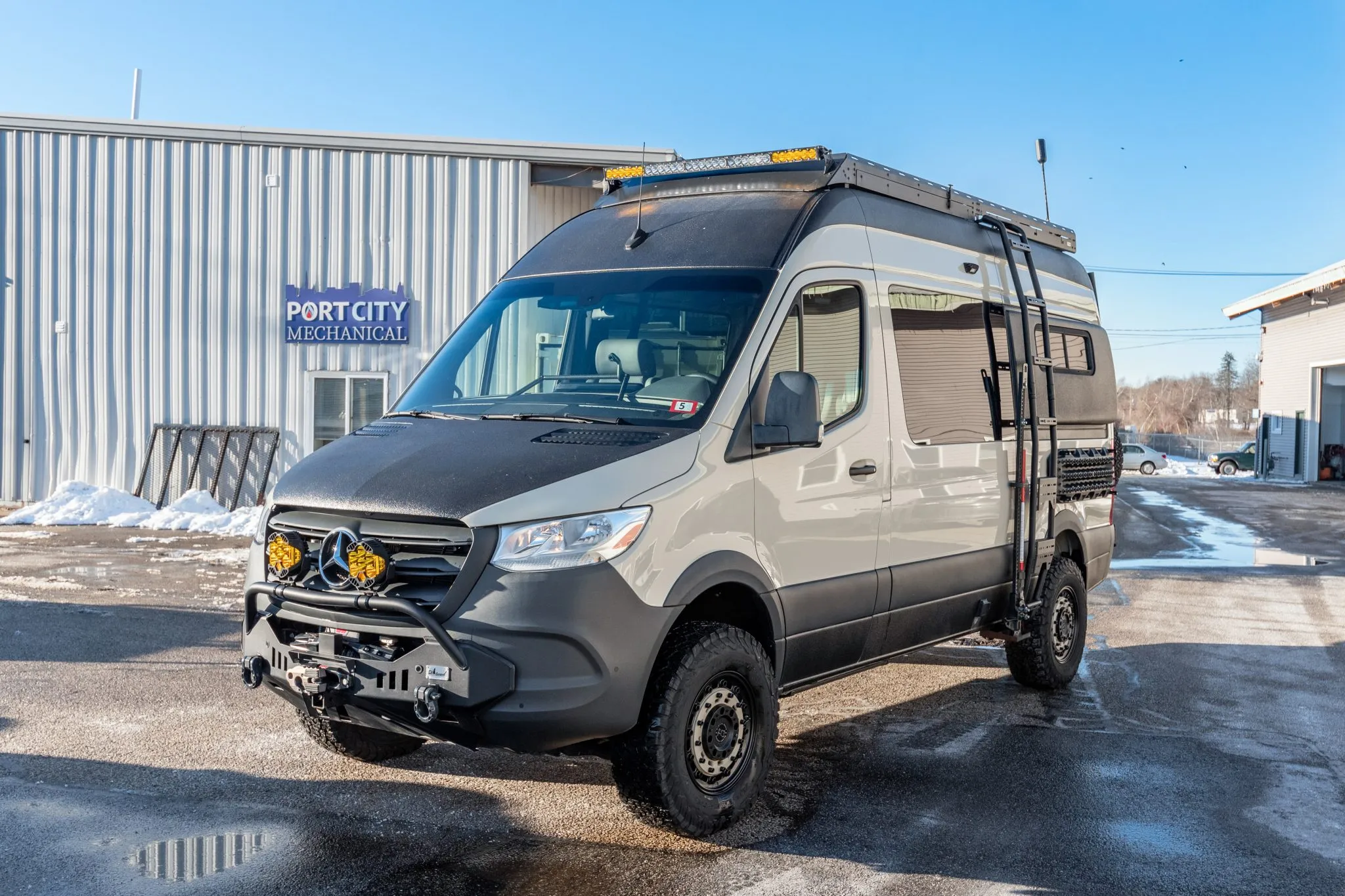 Sold: 2021 Mercedes-Benz Sprinter 2500 4×4