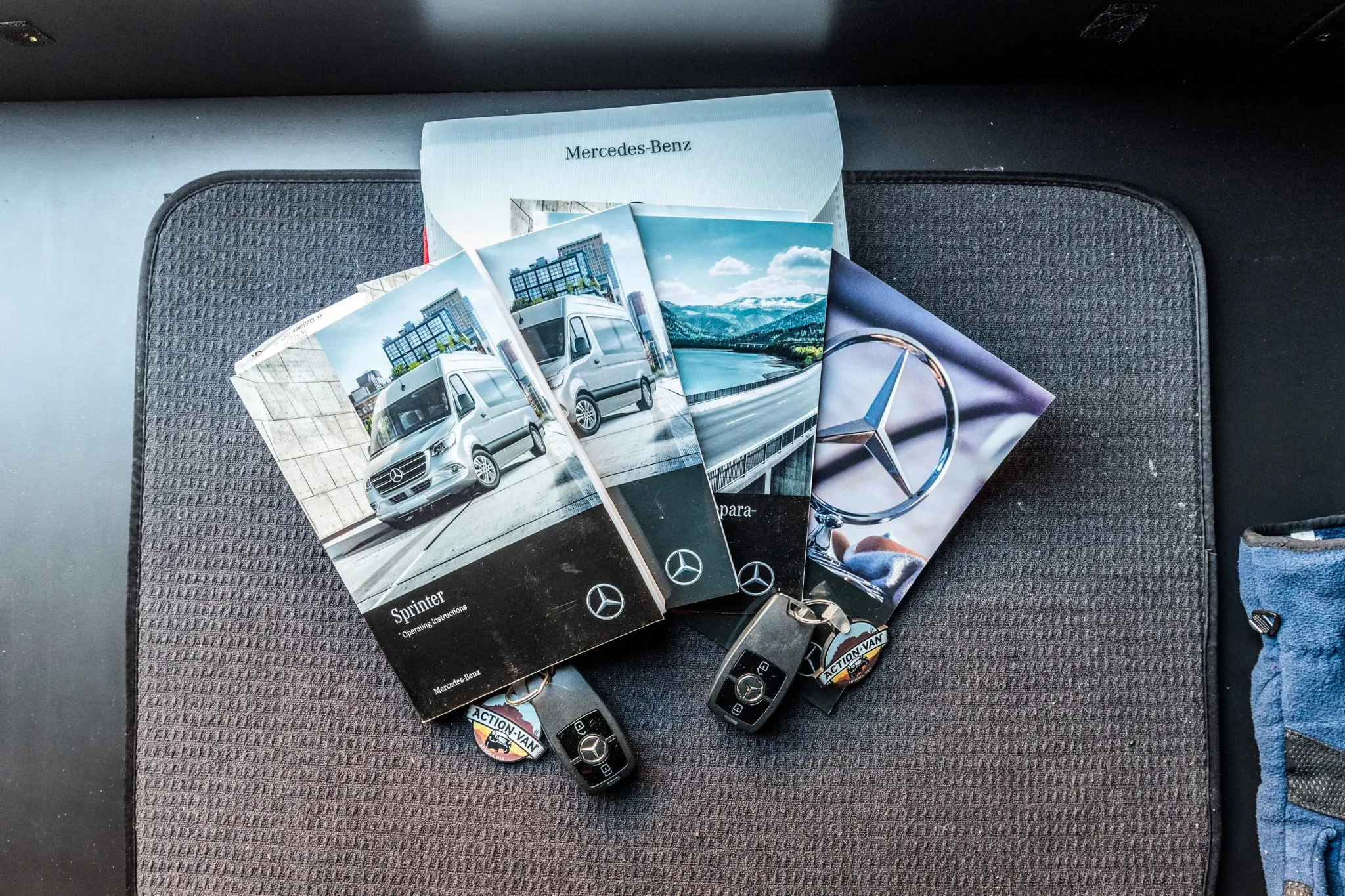 Sold: 2021 Mercedes-Benz Sprinter 2500 4×4