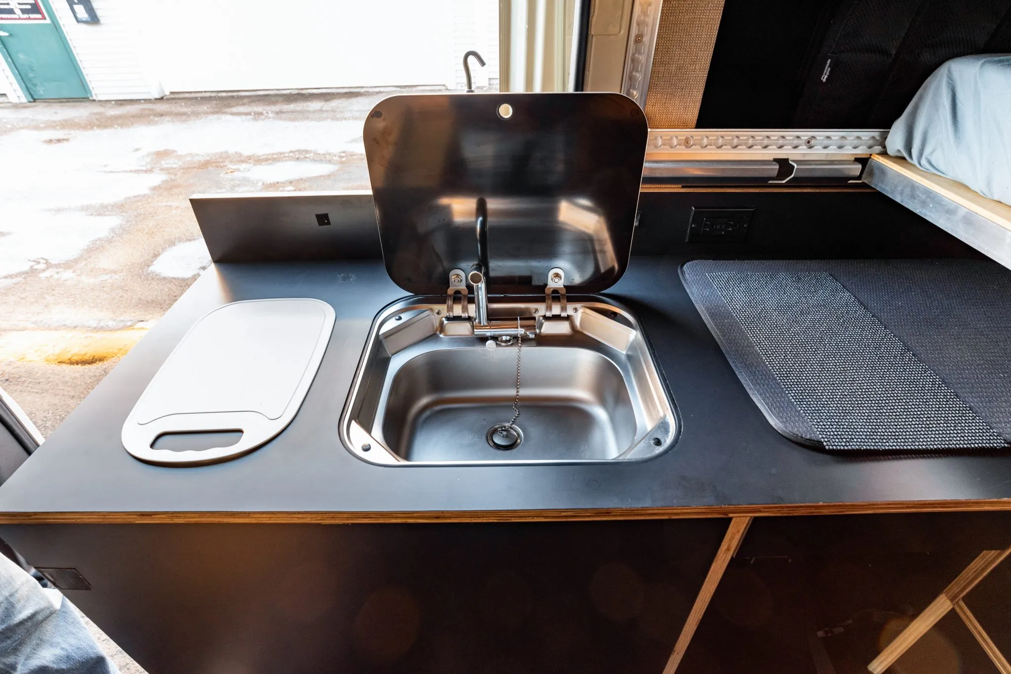 Sold: 2021 Mercedes-Benz Sprinter 2500 4×4