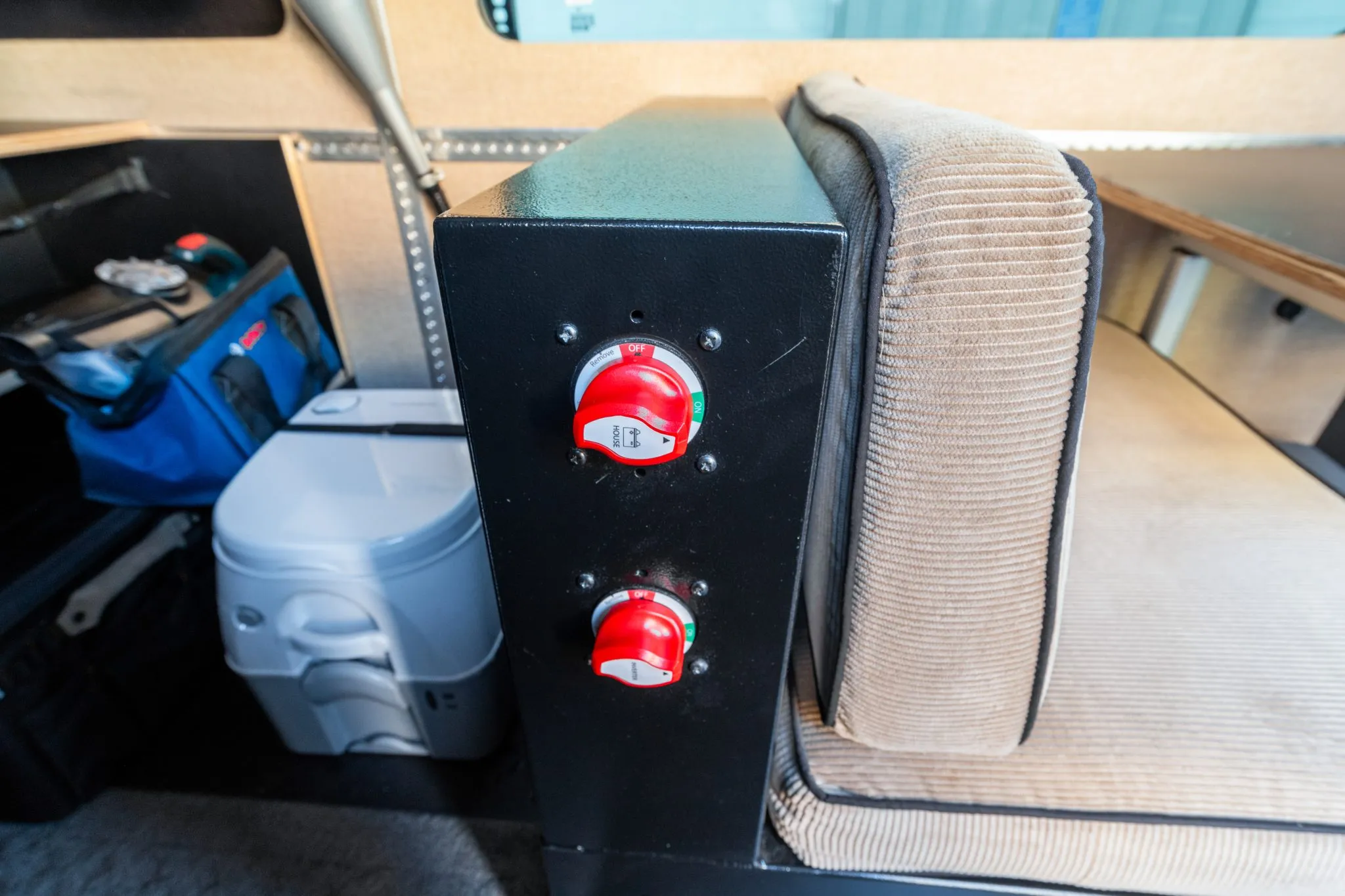 Sold: 2021 Mercedes-Benz Sprinter 2500 4×4