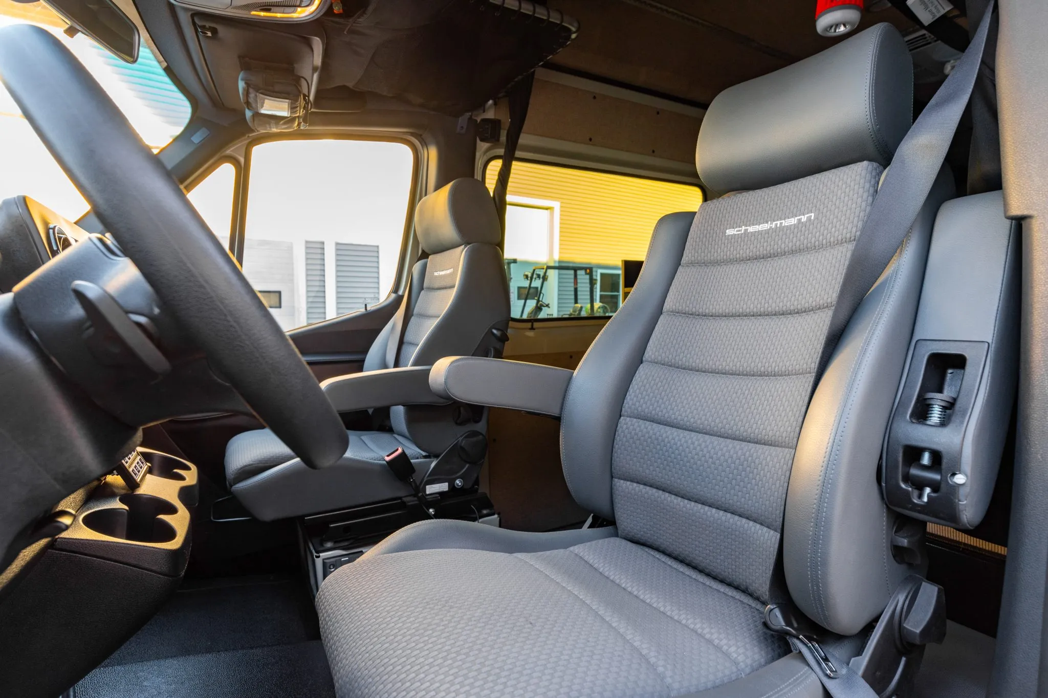 Sold: 2021 Mercedes-Benz Sprinter 2500 4×4