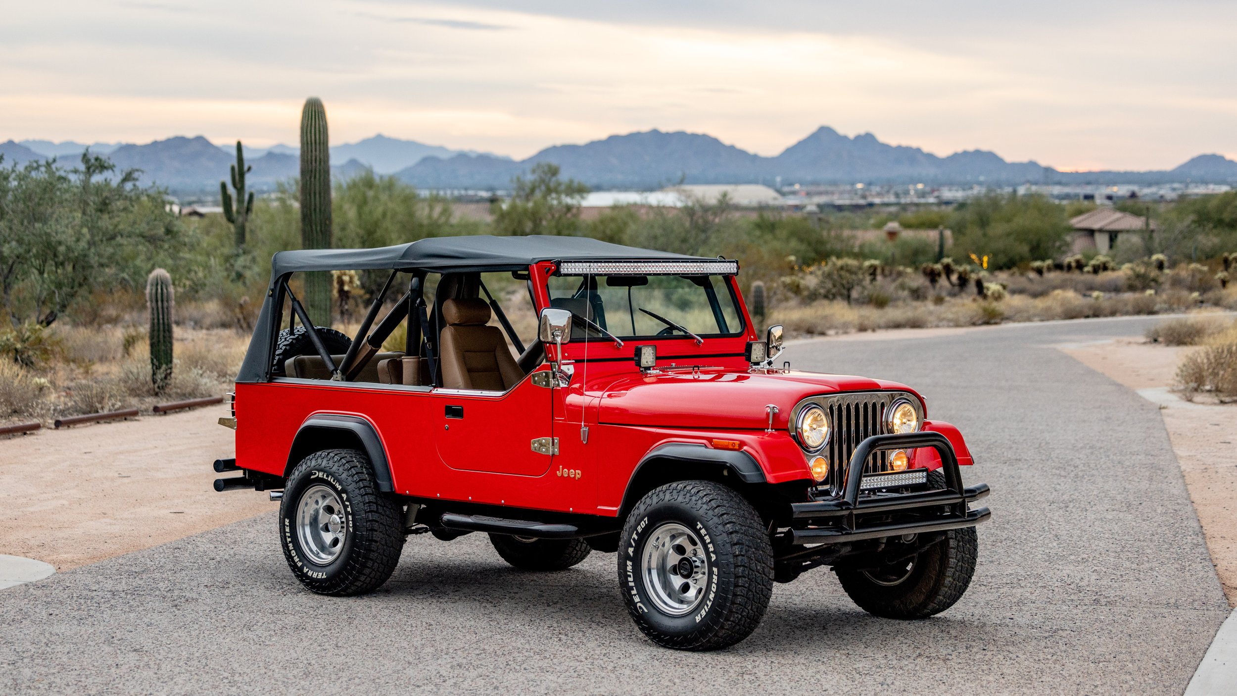  Jeep CJ-8 Scrambler