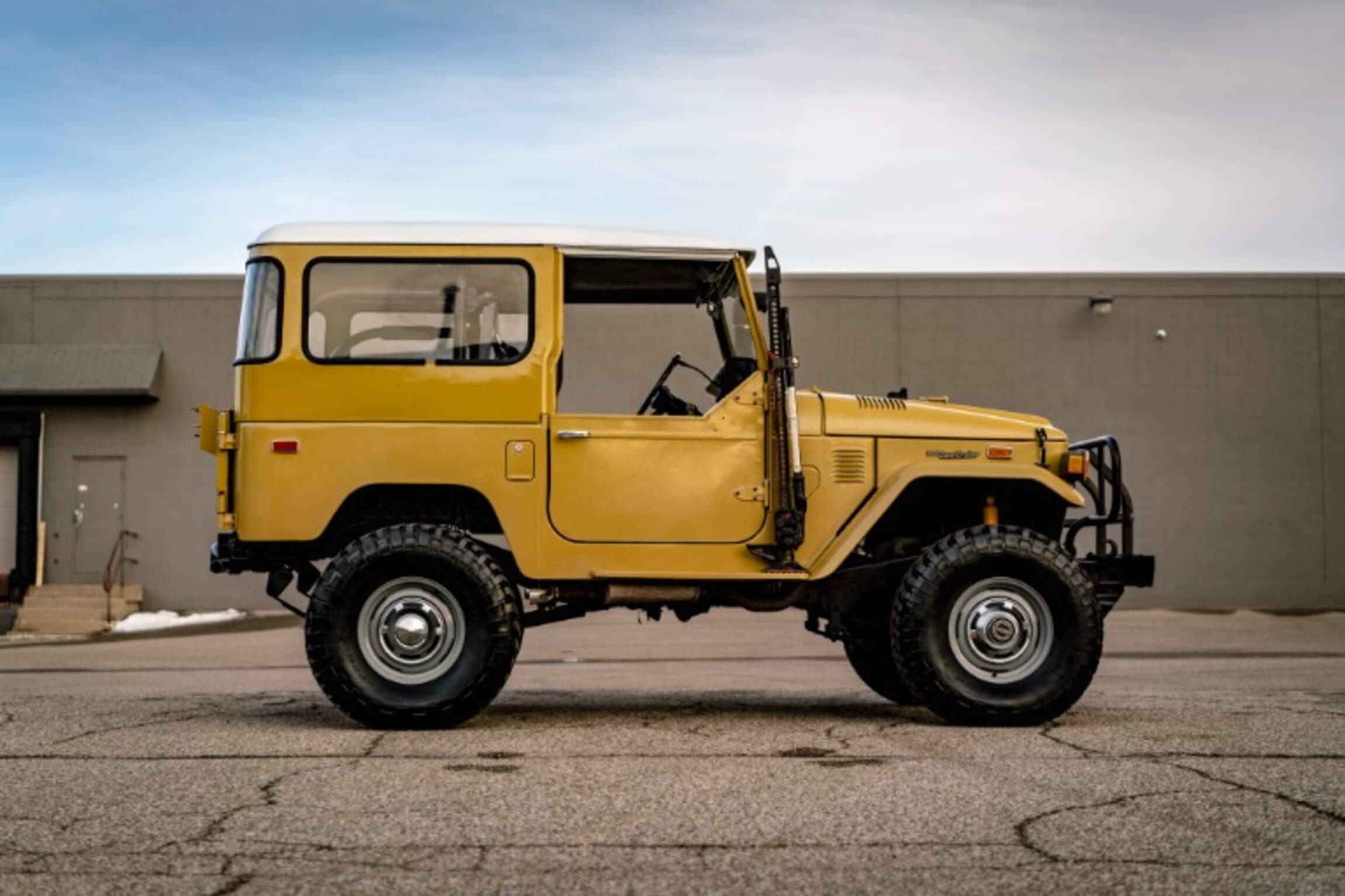 Sold: 1974 Toyota Land Cruiser FJ40 4×4