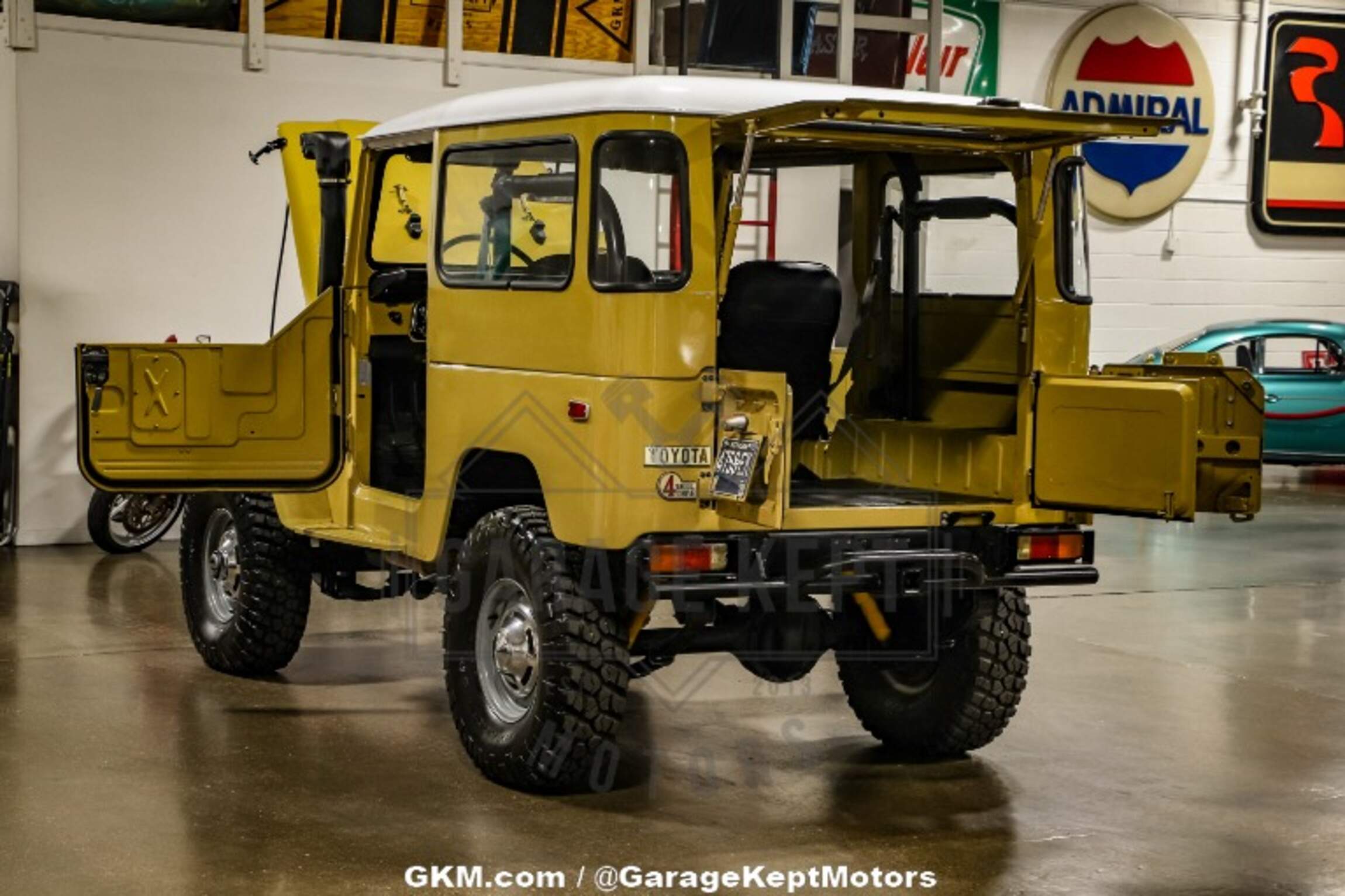 Sold: 1974 Toyota Land Cruiser FJ40 4×4