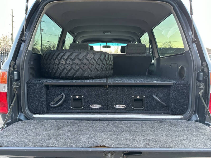 Modified 1991 Toyota Land Cruiser