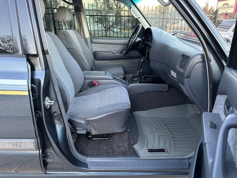 Modified 1991 Toyota Land Cruiser