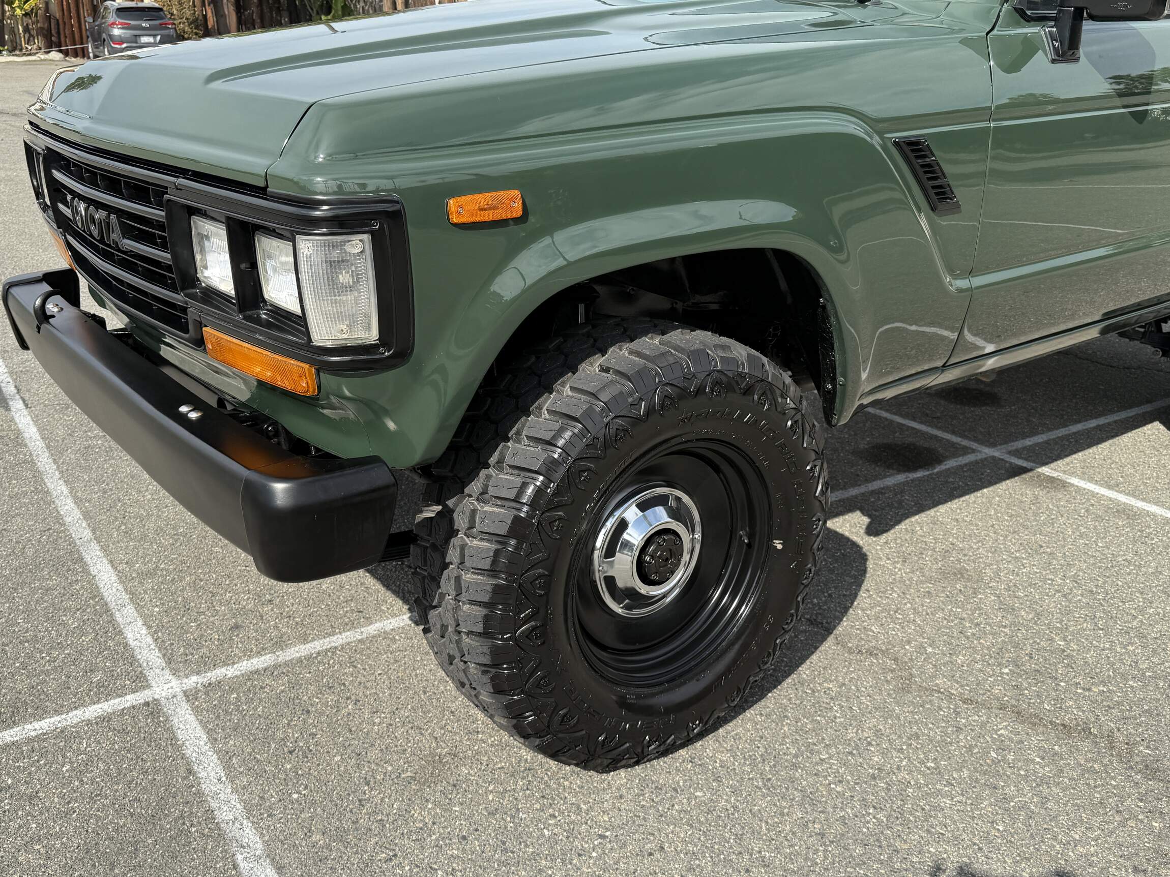 Sold: 1989 Toyota Land Cruiser FJ62