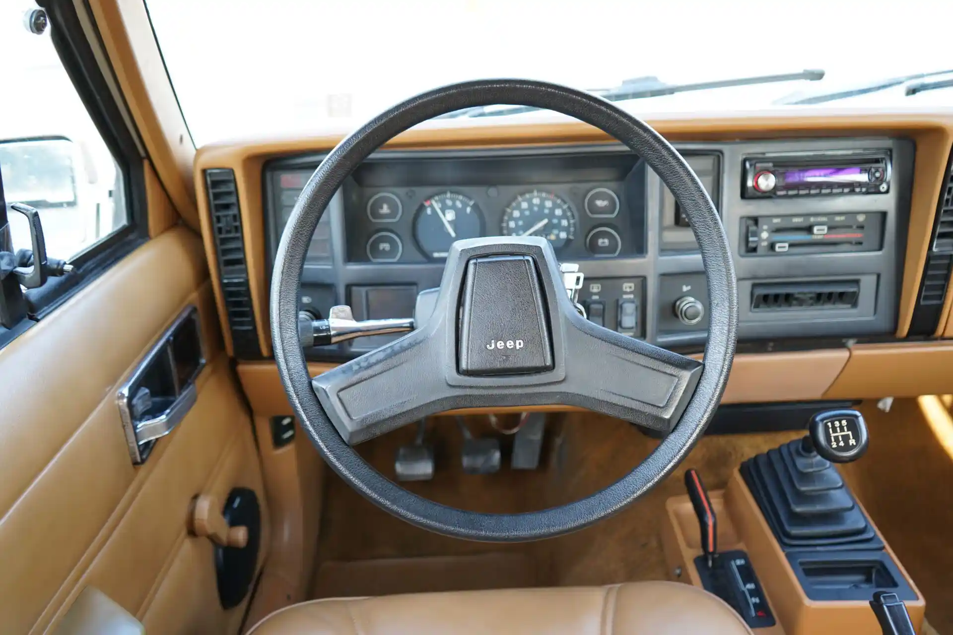 5-Speed Manual 1986 Jeep Cherokee 4×4