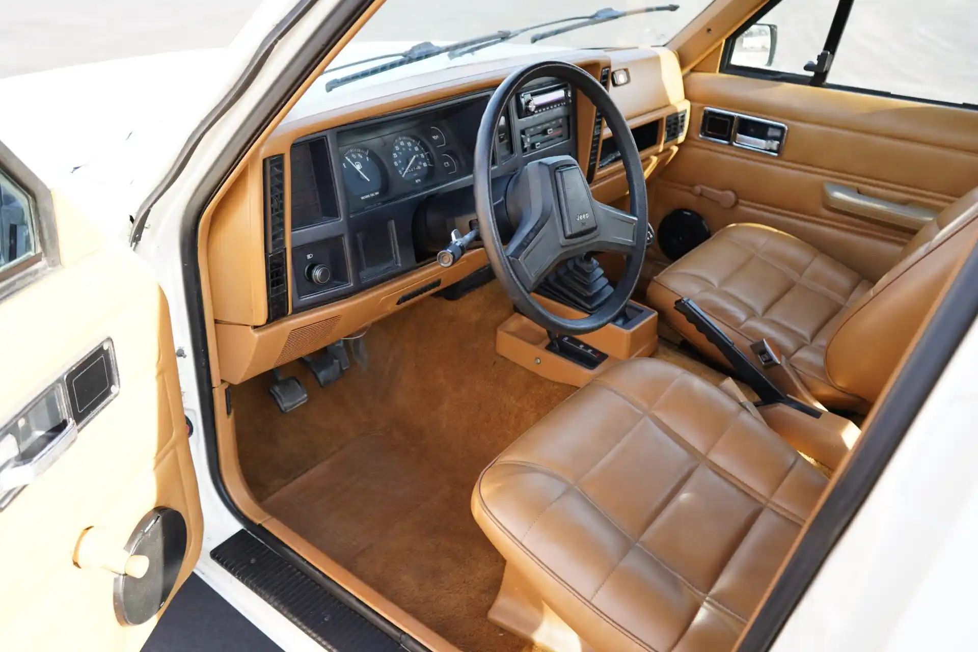 5-Speed Manual 1986 Jeep Cherokee 4×4