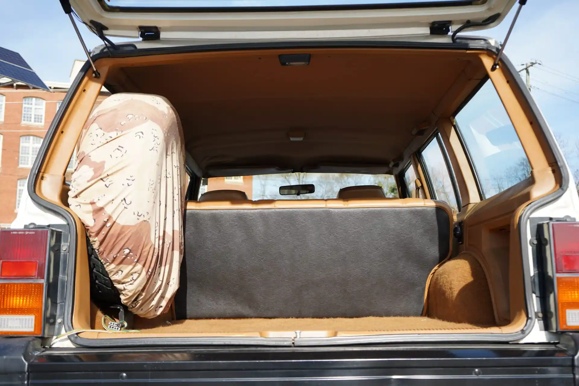 5-Speed Manual 1986 Jeep Cherokee 4×4