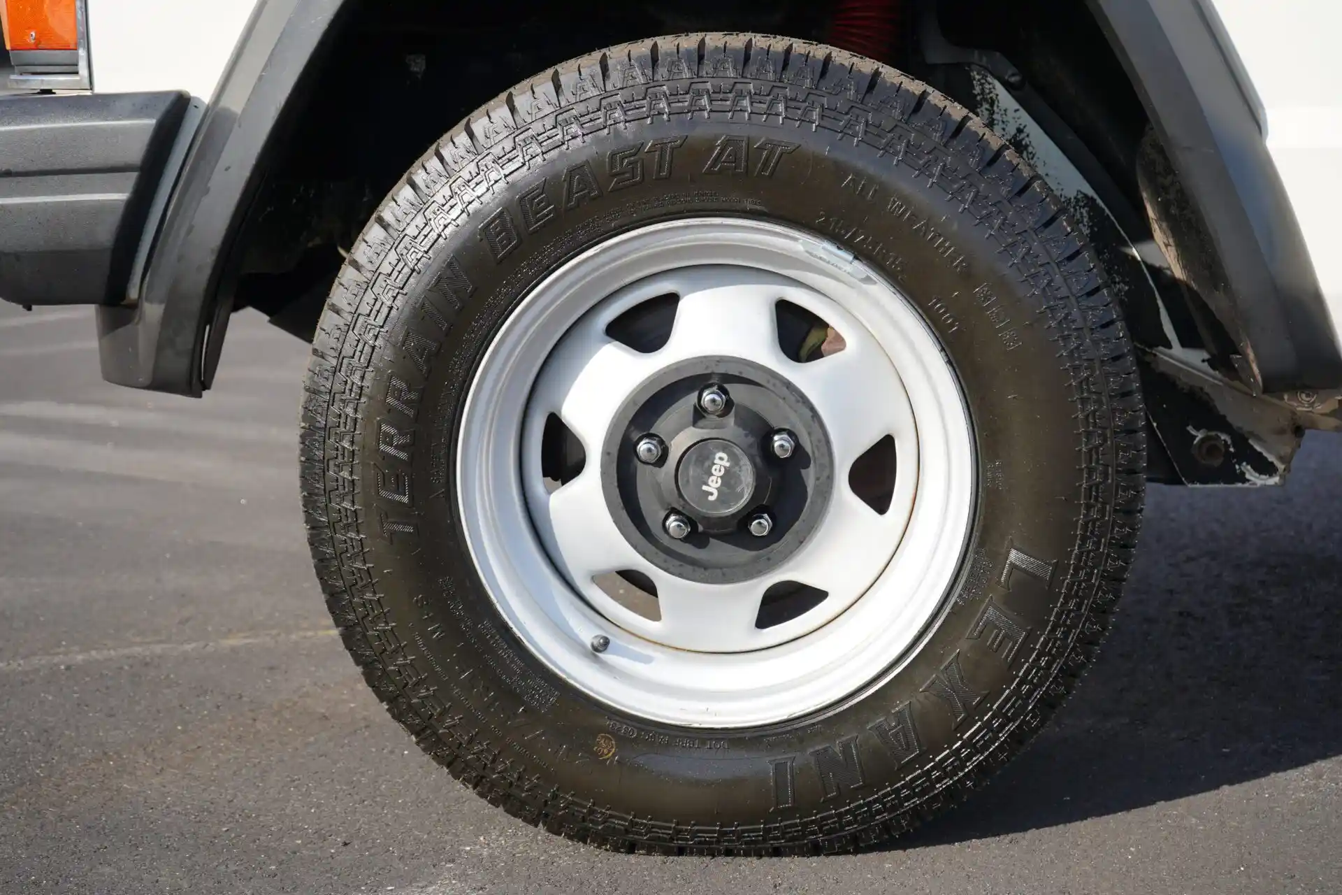 5-Speed Manual 1986 Jeep Cherokee 4×4