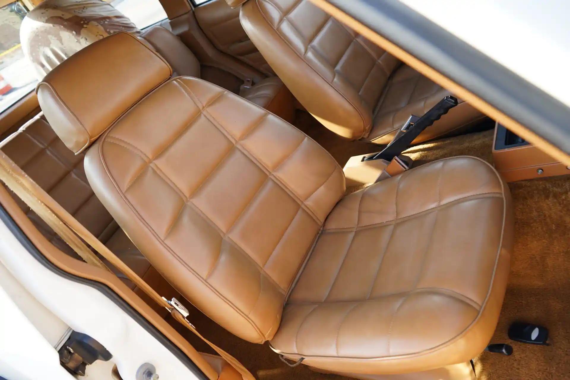 5-Speed Manual 1986 Jeep Cherokee 4×4 - 5