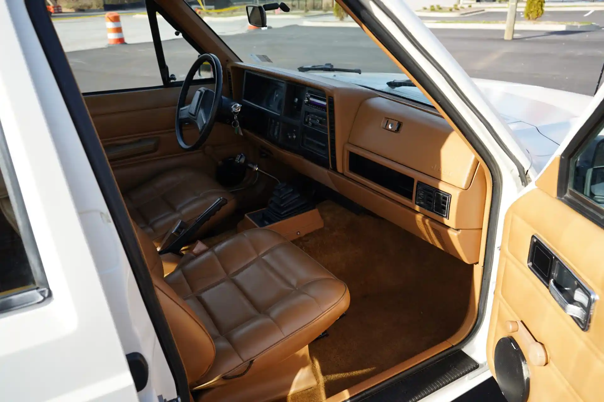5-Speed Manual 1986 Jeep Cherokee 4×4