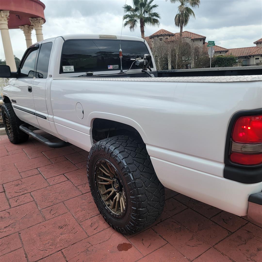 2002 Dodge Ram 2500 Laramie SLT