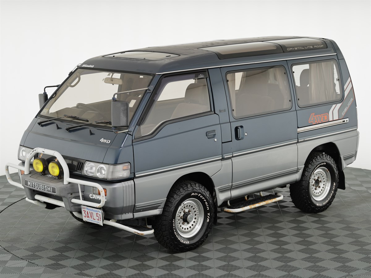  Mitsubishi Delica