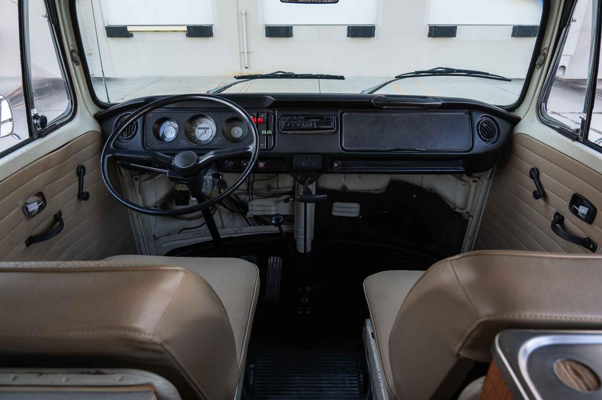 1970 Volkswagen Westfalia Bus
