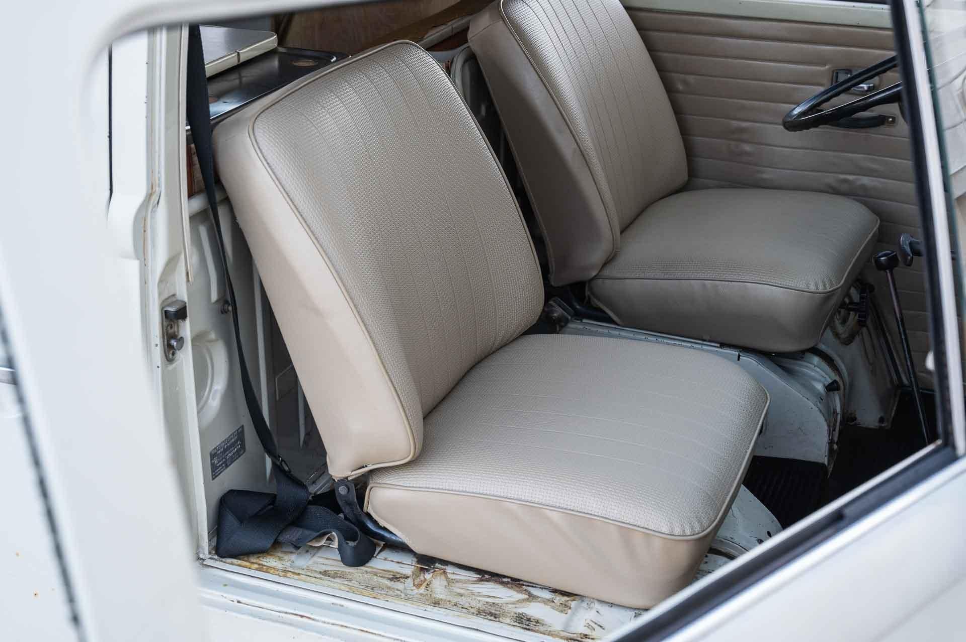 1970 Volkswagen Westfalia Bus