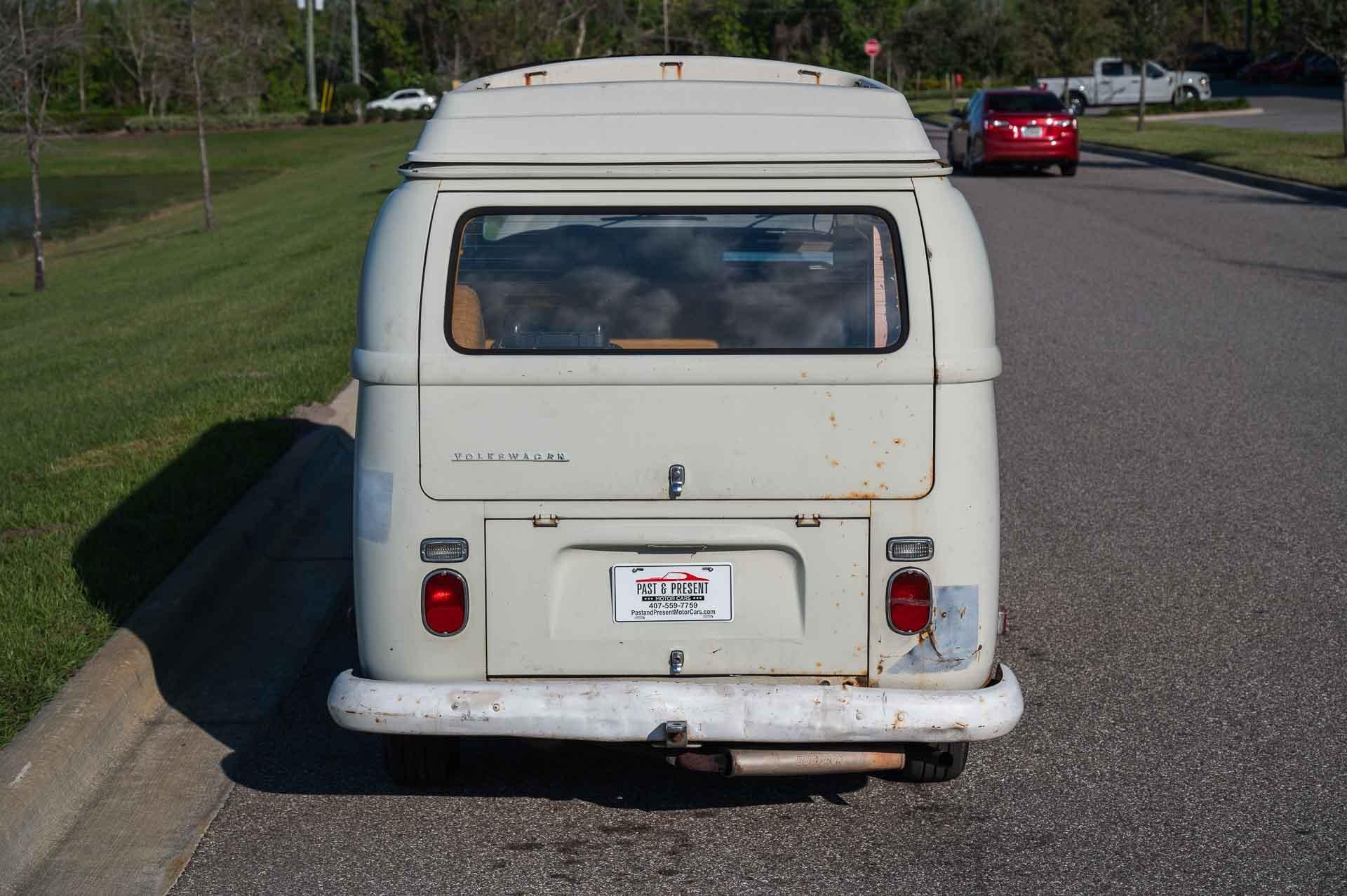 1970 Volkswagen Westfalia Bus