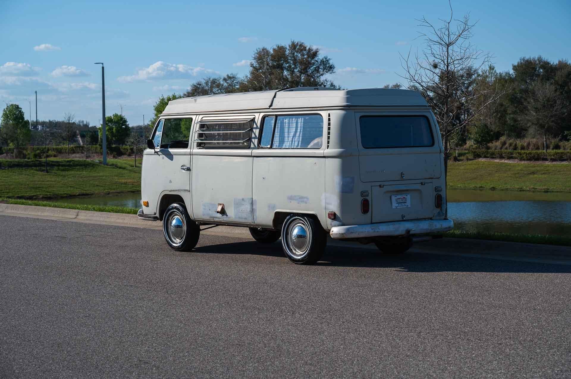 1970 Volkswagen Westfalia Bus - 4