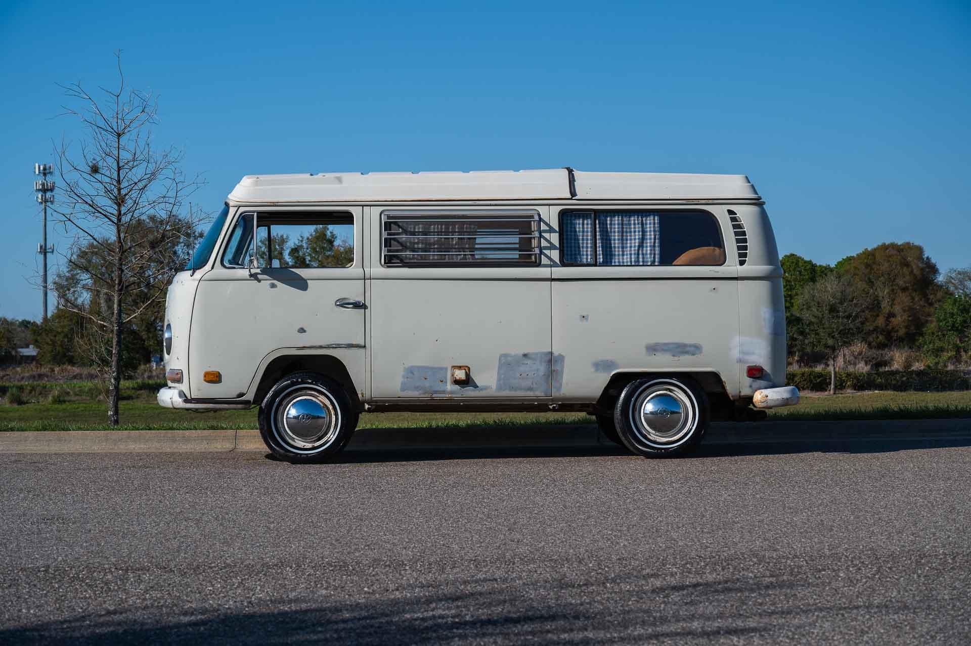 1970 Volkswagen Westfalia Bus - 3