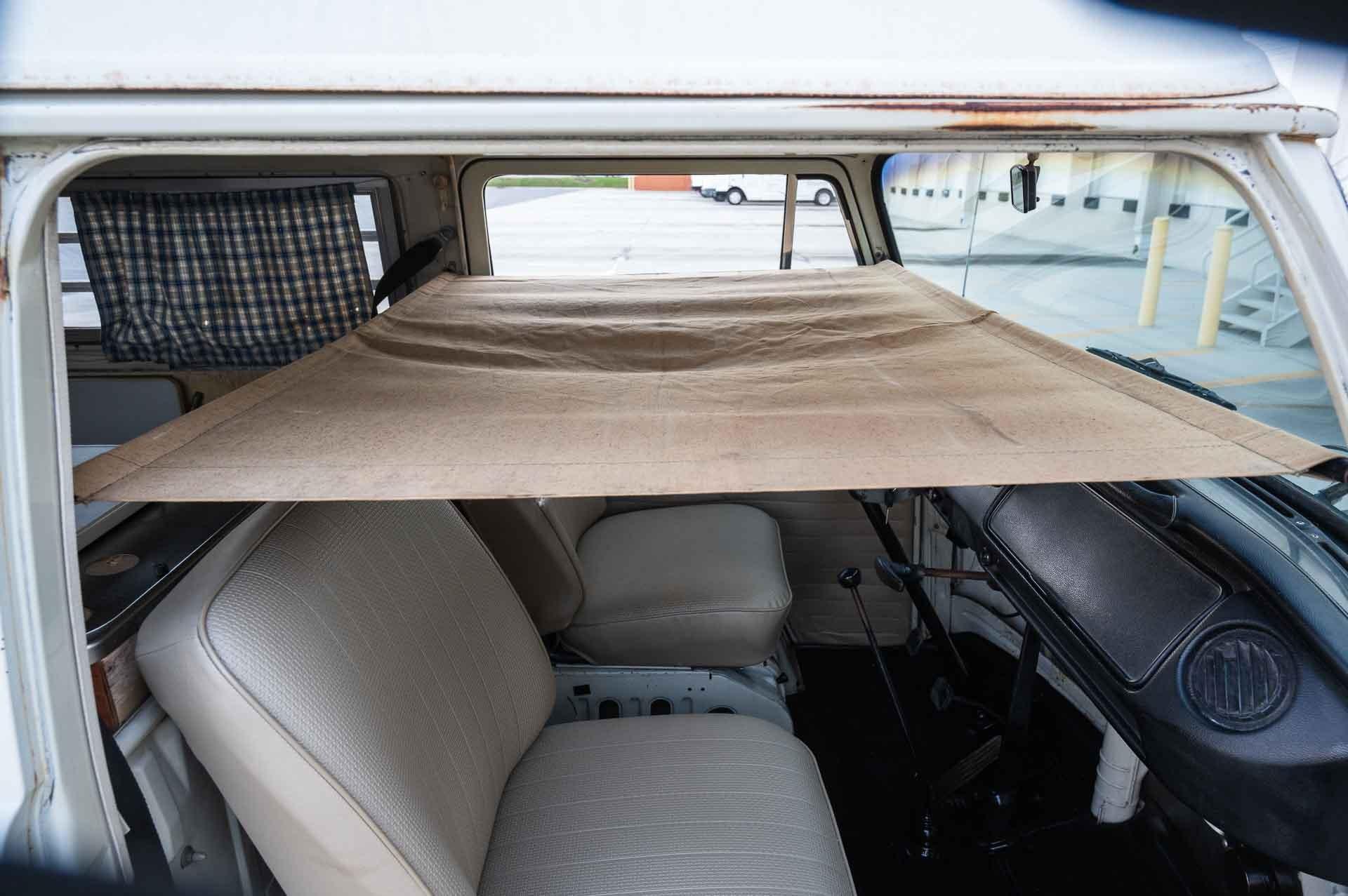 1970 Volkswagen Westfalia Bus