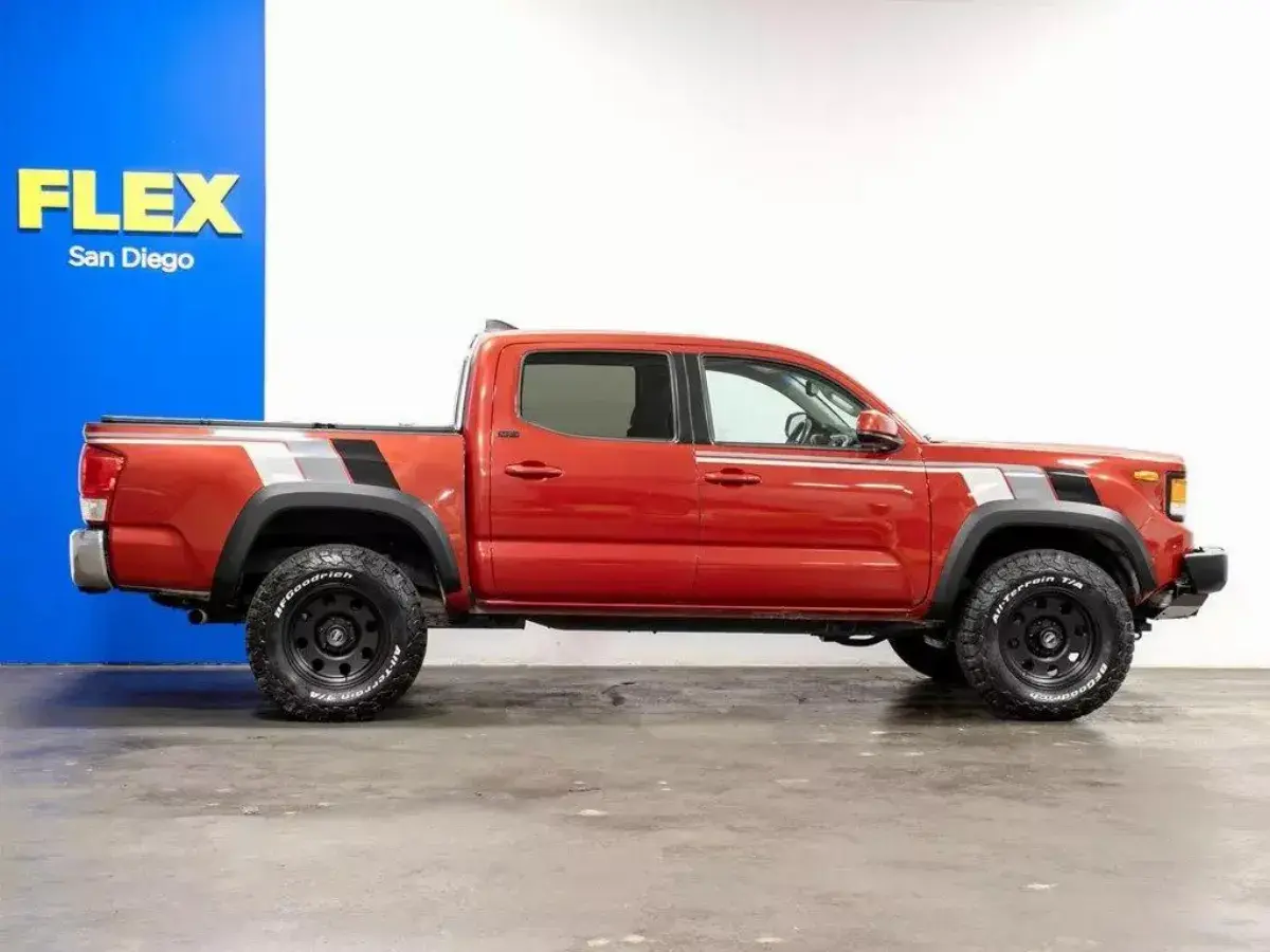 2017 Toyota Tacoma Renoca Windansea SR5
