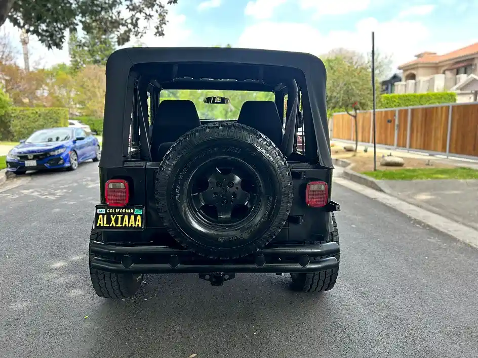 1994 Jeep Wrangler SE 4×4 - 3