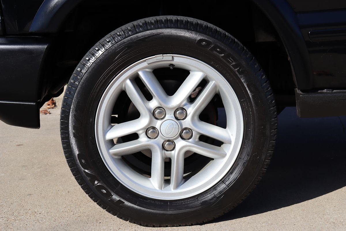 2004 Land Rover Discovery SE - 4