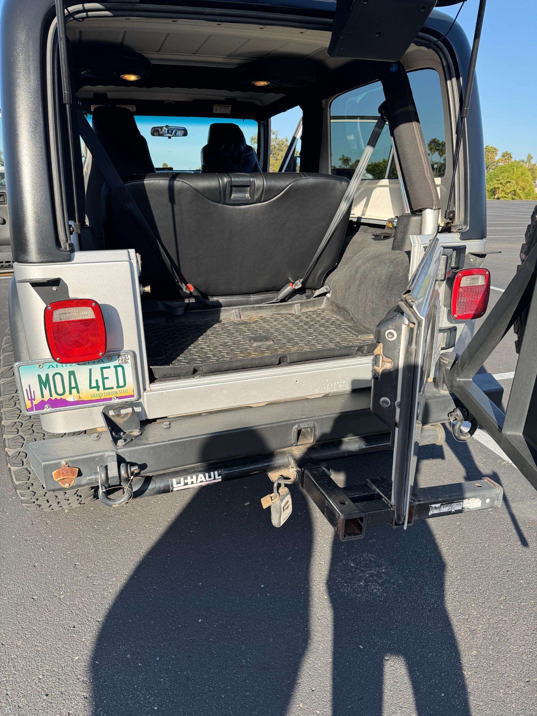Sold: 2004 Jeep Wrangler Unlimited 4×4