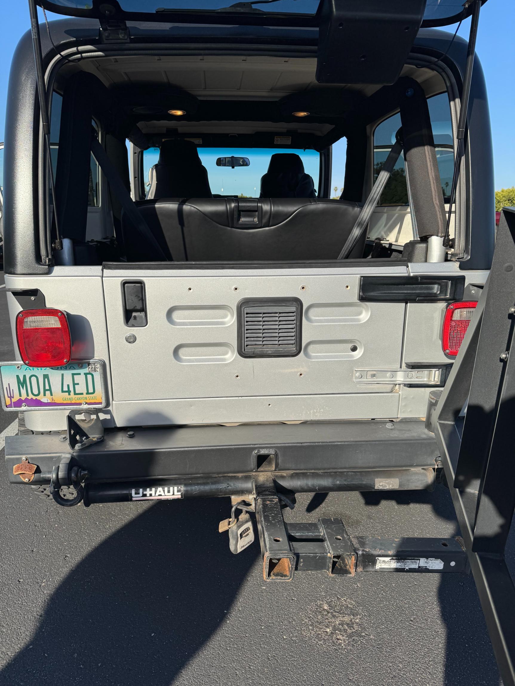 Sold: 2004 Jeep Wrangler Unlimited 4×4