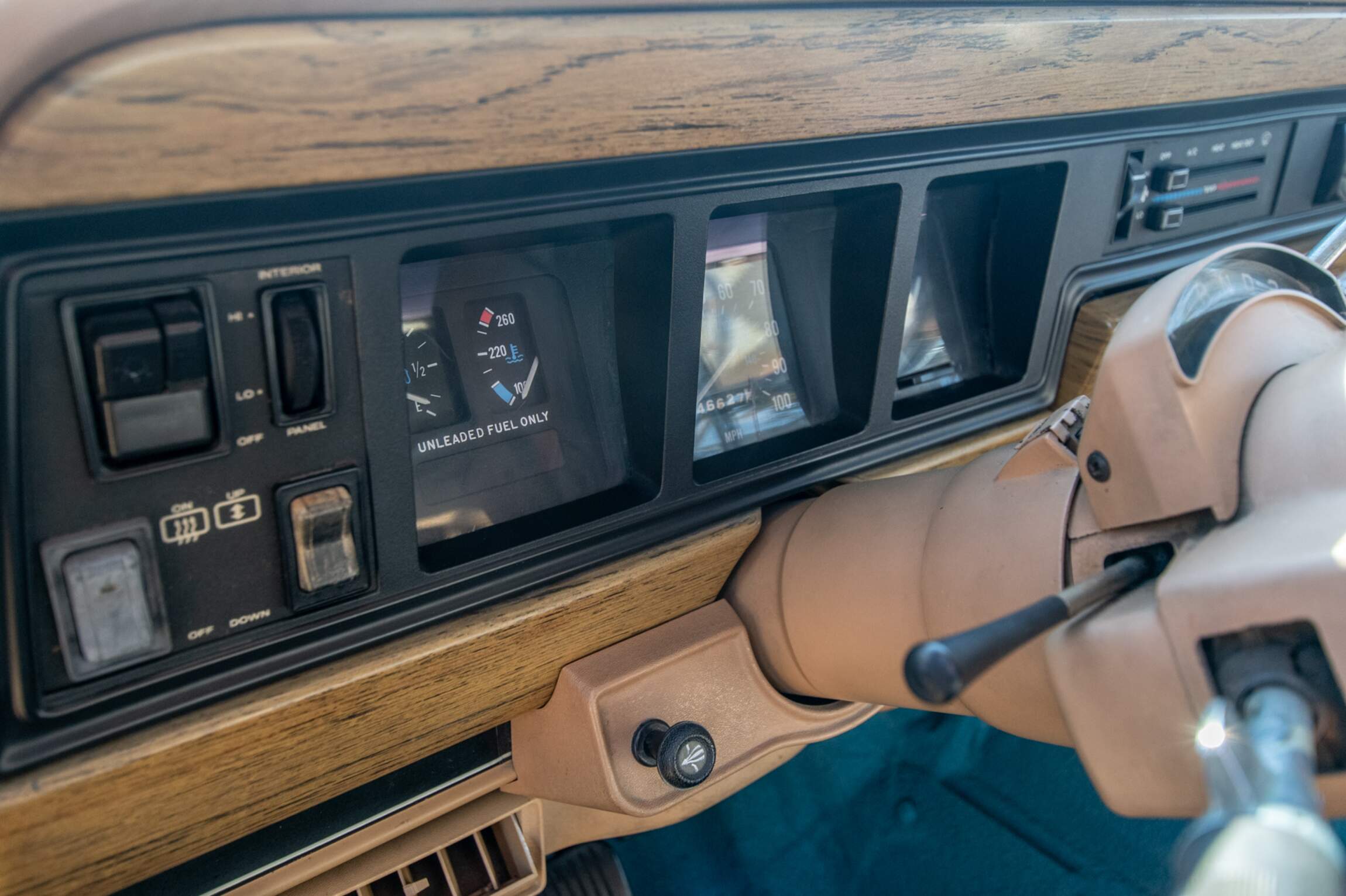 Sold: Custom 1987 Jeep Grand Wagoneer SJ