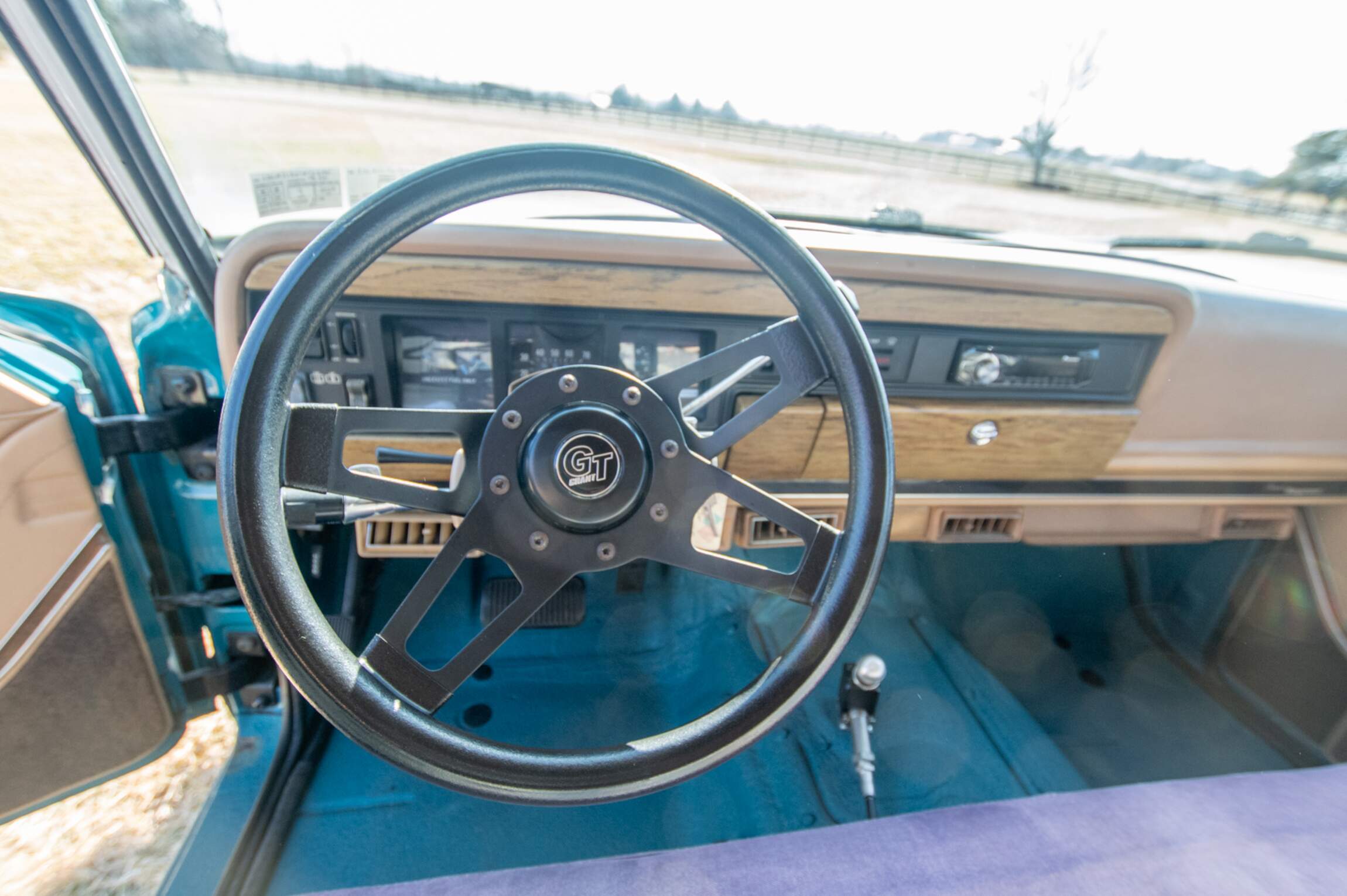 Sold: Custom 1987 Jeep Grand Wagoneer SJ